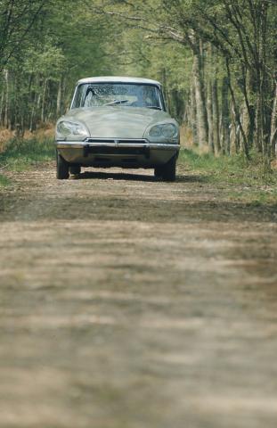 citroen_ds_21_-_1968_-_ndeg2.jpg